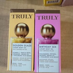 TRULY Luxury Body Oil Duo - Gold and Pink